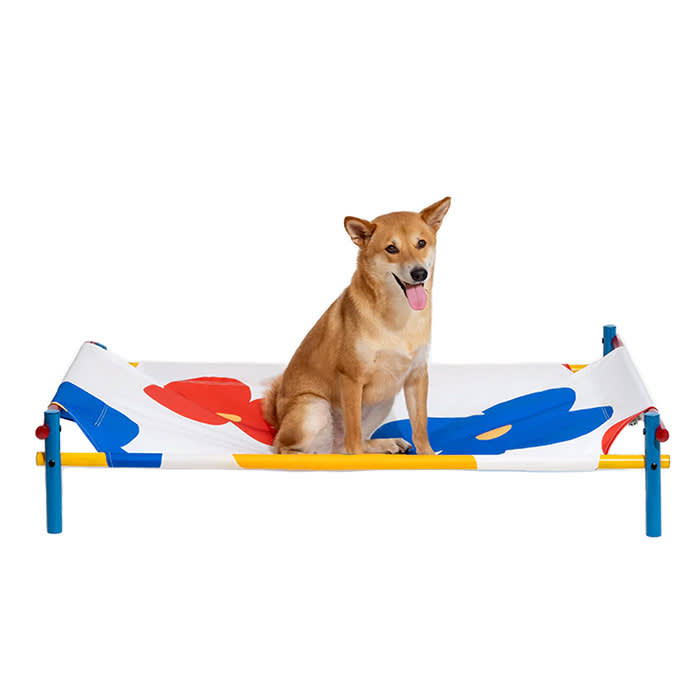FunnyFuzzy Vibrant Summer Print Aluminum Elevated Dog Bed